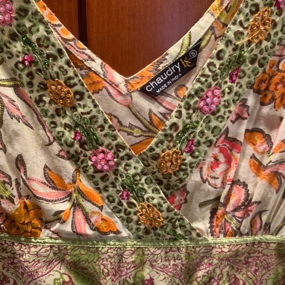 Women’s top - Picture 4 of 10